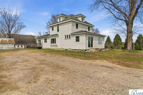 21598 478th Avenue Lake Crystal MN 56055