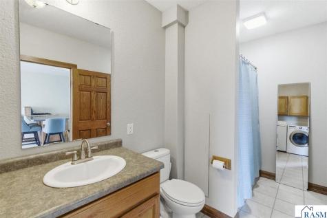 21598 478th Avenue Lake Crystal MN 56055