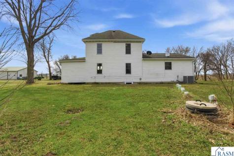 21598 478th Avenue Lake Crystal MN 56055