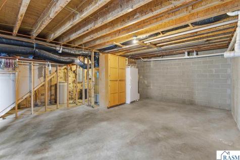 21598 478th Avenue Lake Crystal MN 56055