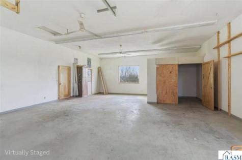 21598 478th Avenue Lake Crystal MN 56055