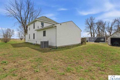21598 478th Avenue Lake Crystal MN 56055