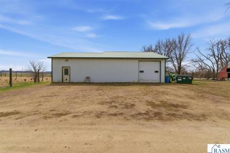 21598 478th Avenue Lake Crystal MN 56055