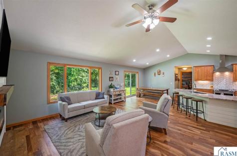 105 Hidden Oaks Circle Mankato MN 56001
