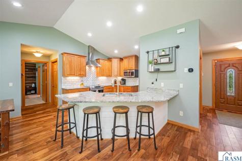105 Hidden Oaks Circle Mankato MN 56001