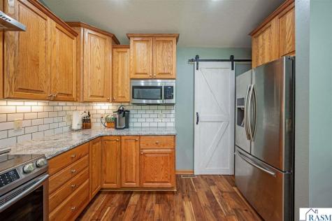 105 Hidden Oaks Circle Mankato MN 56001