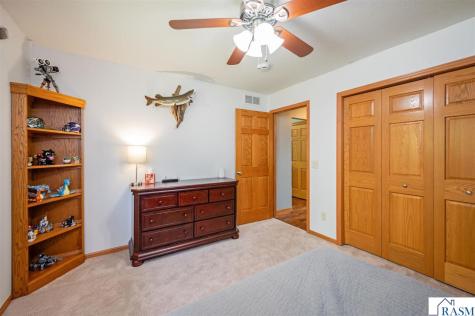 105 Hidden Oaks Circle Mankato MN 56001