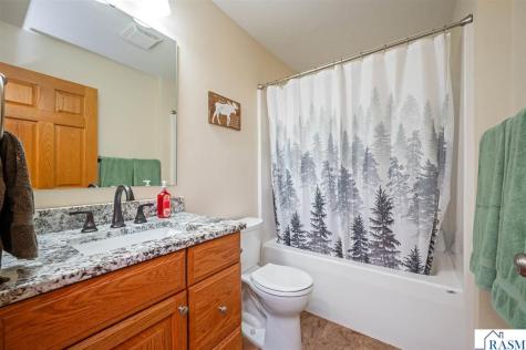 105 Hidden Oaks Circle Mankato MN 56001