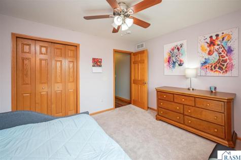 105 Hidden Oaks Circle Mankato MN 56001