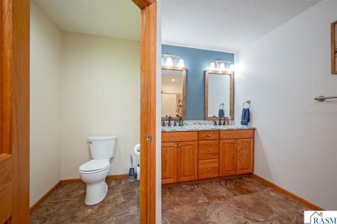 105 Hidden Oaks Circle Mankato MN 56001