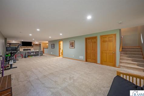 105 Hidden Oaks Circle Mankato MN 56001
