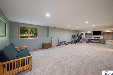 105 Hidden Oaks Circle Mankato MN 56001
