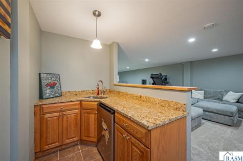 105 Hidden Oaks Circle Mankato MN 56001