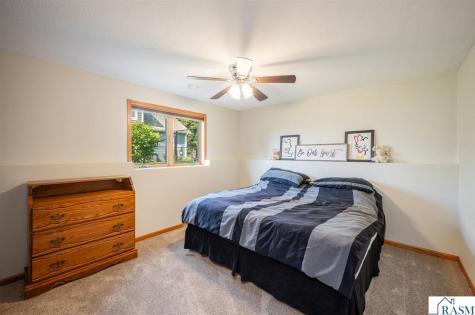 105 Hidden Oaks Circle Mankato MN 56001