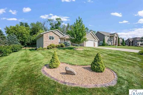 105 Hidden Oaks Circle Mankato MN 56001