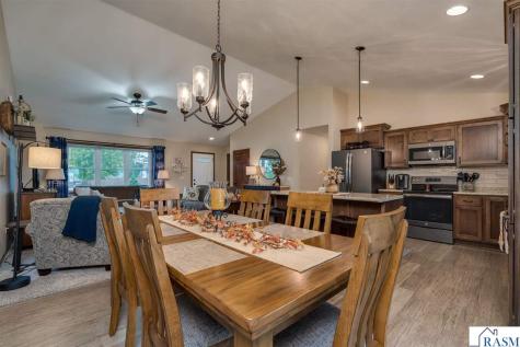 2377 Rolling Green Lane North Mankato MN 56003