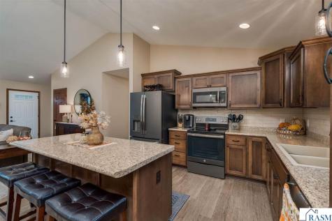 2377 Rolling Green Lane North Mankato MN 56003