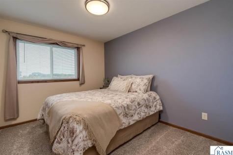2377 Rolling Green Lane North Mankato MN 56003