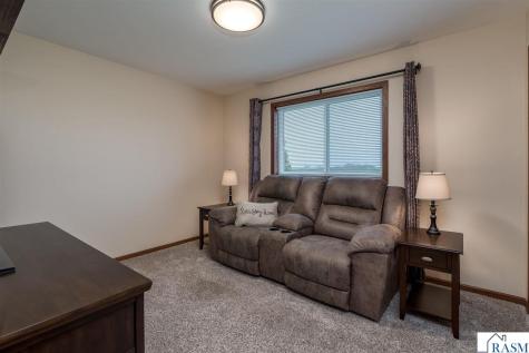 2377 Rolling Green Lane North Mankato MN 56003
