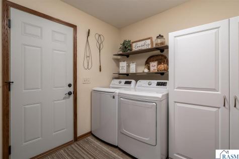 2377 Rolling Green Lane North Mankato MN 56003