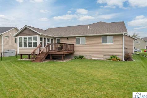 2377 Rolling Green Lane North Mankato MN 56003