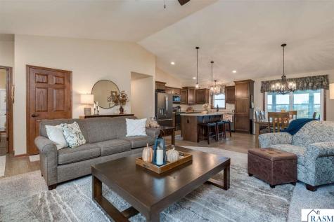 2377 Rolling Green Lane North Mankato MN 56003