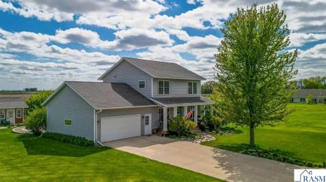 16 Marples Avenue Minnesota Lake MN 56068