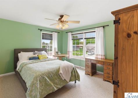 16 Marples Avenue Minnesota Lake MN 56068