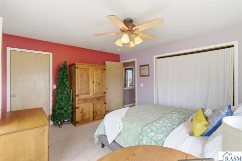 16 Marples Avenue Minnesota Lake MN 56068