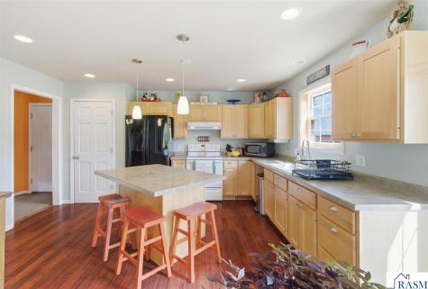 16 Marples Avenue Minnesota Lake MN 56068