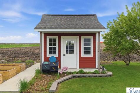 16 Marples Avenue Minnesota Lake MN 56068