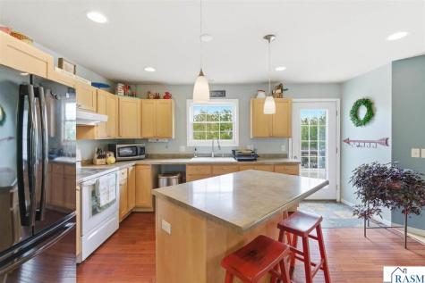 16 Marples Avenue Minnesota Lake MN 56068