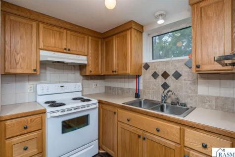 18648 568th Avenue Mankato MN 56001-3047