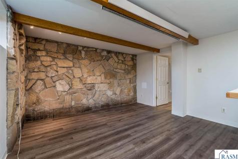 18648 568th Avenue Mankato MN 56001-3047