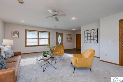 18648 568th Avenue Mankato MN 56001-3047