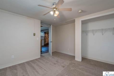 18648 568th Avenue Mankato MN 56001-3047