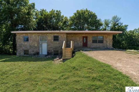 18648 568th Avenue Mankato MN 56001-3047