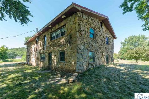 18648 568th Avenue Mankato MN 56001-3047