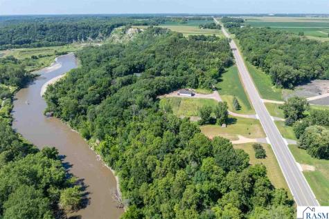 18648 568th Avenue Mankato MN 56001-3047