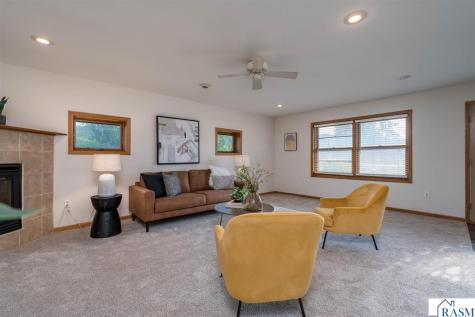 18648 568th Avenue Mankato MN 56001-3047
