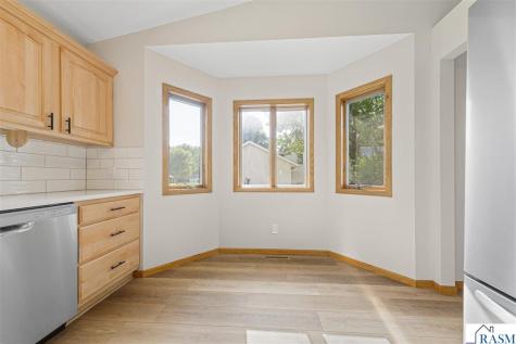 1676 Castle Drive North Mankato MN 56003