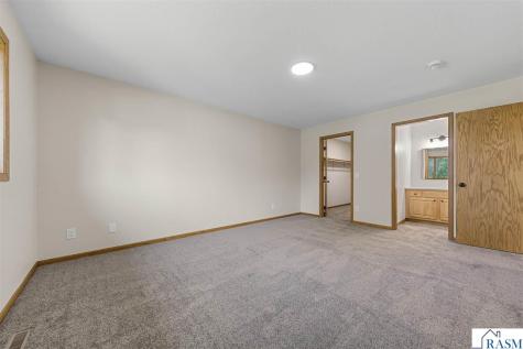 1676 Castle Drive North Mankato MN 56003