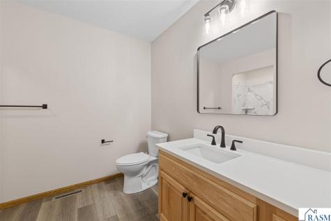 1676 Castle Drive North Mankato MN 56003