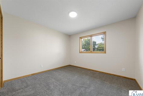1676 Castle Drive North Mankato MN 56003