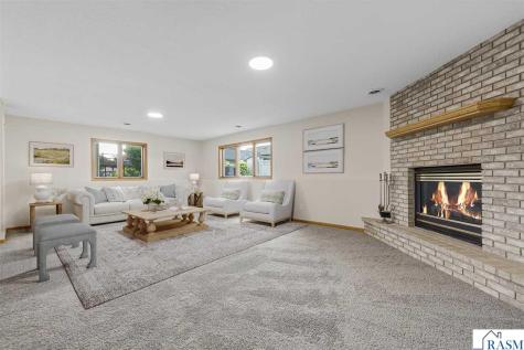 1676 Castle Drive North Mankato MN 56003