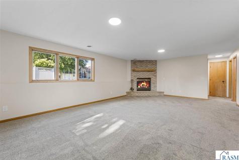 1676 Castle Drive North Mankato MN 56003