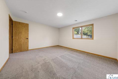 1676 Castle Drive North Mankato MN 56003