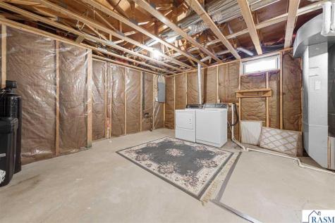 1676 Castle Drive North Mankato MN 56003