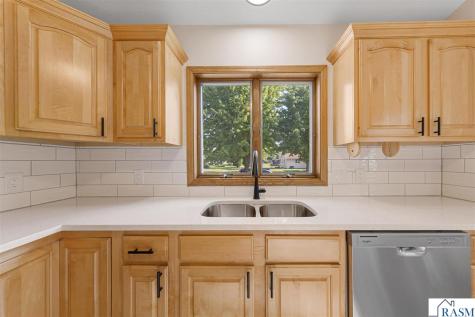 1676 Castle Drive North Mankato MN 56003
