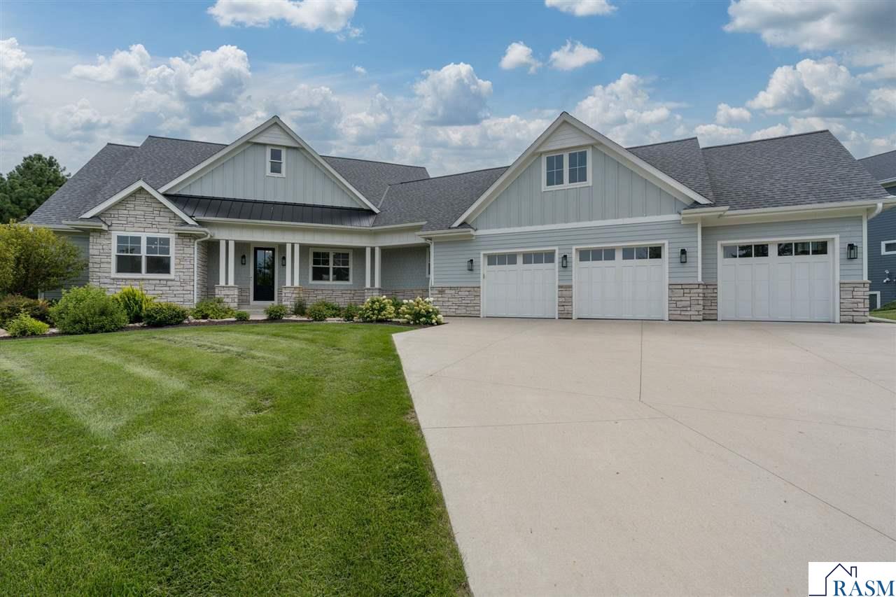 1005 Applewood Court Mankato MN 56001